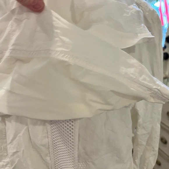 Elie Tahari hooded windbreaker/rain jacket - Picture 5 of 13